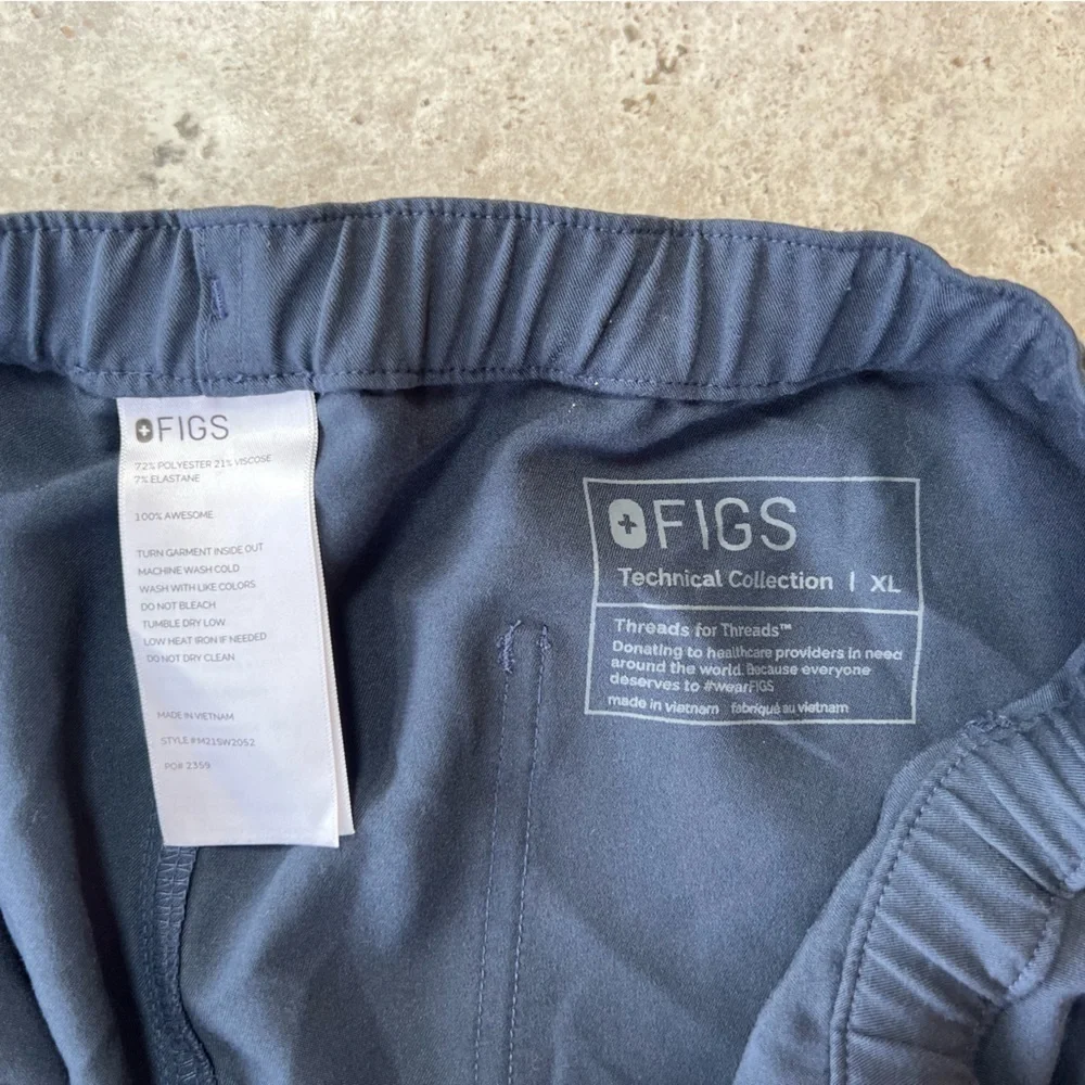 FIGS Men’s Cairo Cargo Straight Leg Scrub Pants RARE Dusty Blue PO# 2359, XL